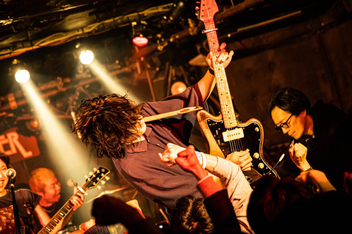 オトトイ tweet media