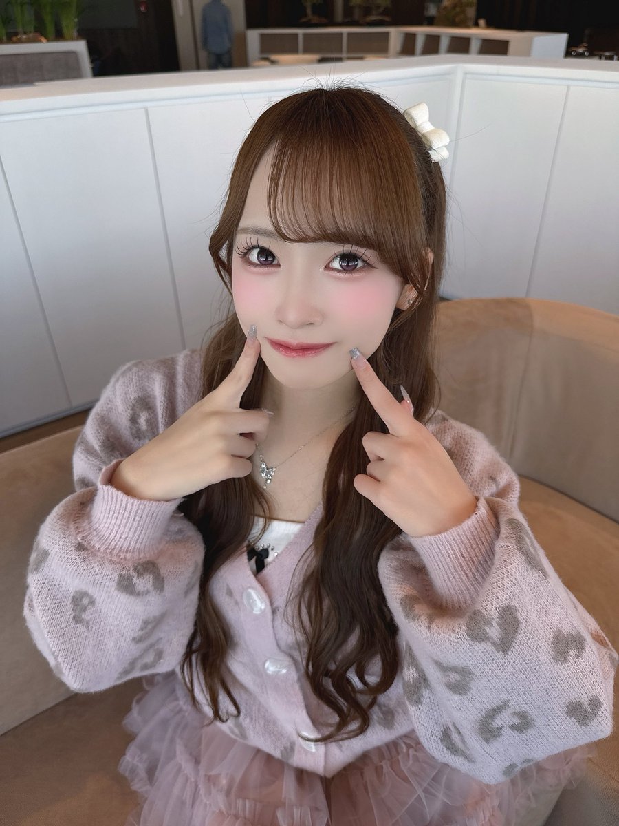 hina_hinahata's tweet photo. 💖ツアーの前後にイベント💖

＼8次受付がスタートしました／

『2ショット撮影会』・『TikTok撮影会』・『サイン会』の8次受付がスタート🪄ྀི

3月までの全会場の最終受付です🎀
 
詳細はこちら❣️
👉🏻https://t.co/QmG5QwDbBQ♡

大好きな君と思い出を作れるこのお時間が大好きまるなの〜🥺💭🎀♡
皆さまお待ちしております！

#たかねこ #高嶺のなでしこ