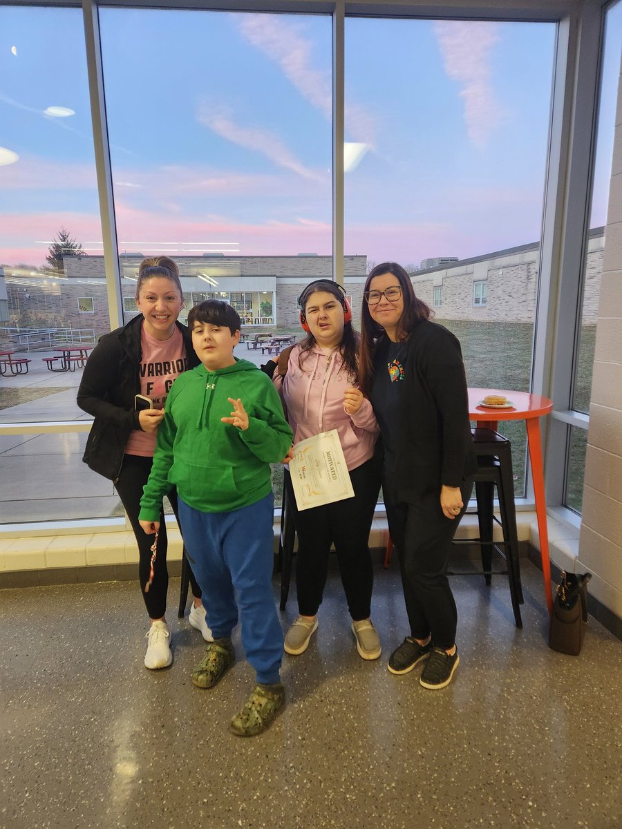 Unami Middle School tweet media