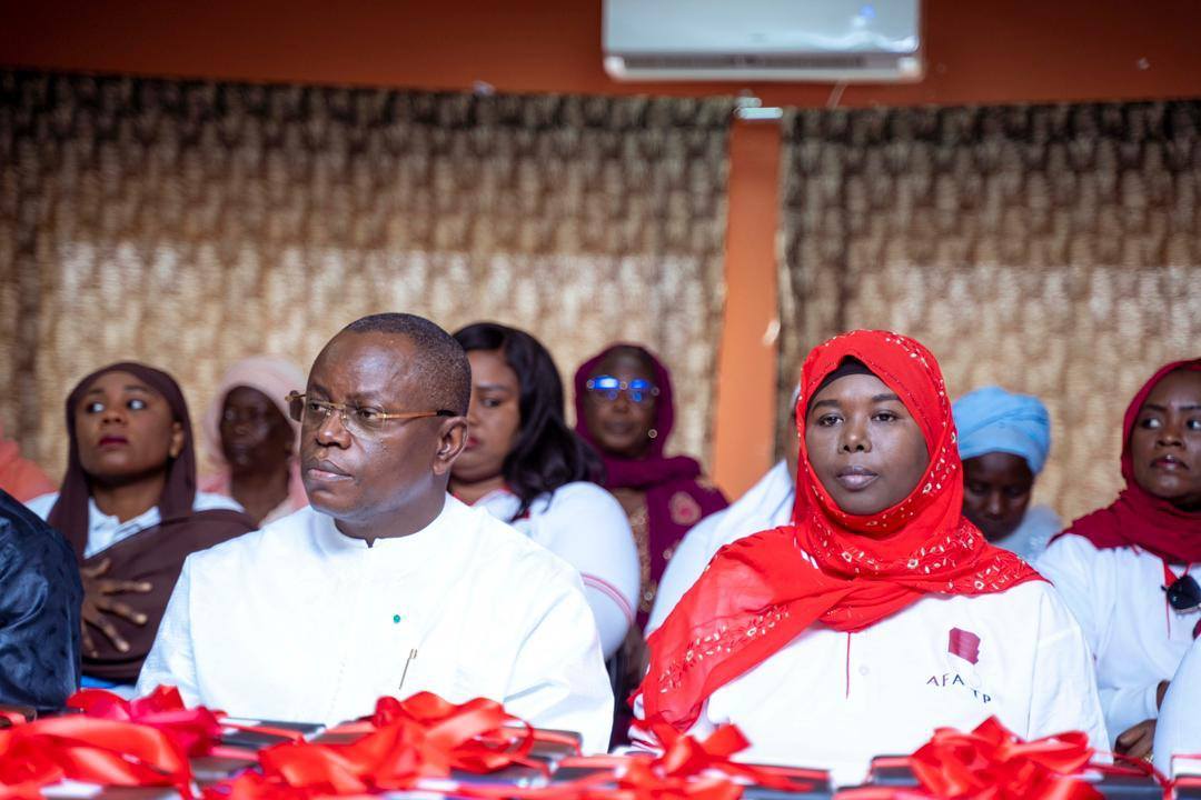 Week-end du 8 mars: L’amicale des femmes de l’ARTP offre 70 tablettes aux meilleures élèves de Fatick
En prélude à la célébration de la Journée internationale des droits des femmes, l’Amicale des Femmes de l’ARTP (AFARTP) a offert 70 tablettes numériques aux meilleures élèves des