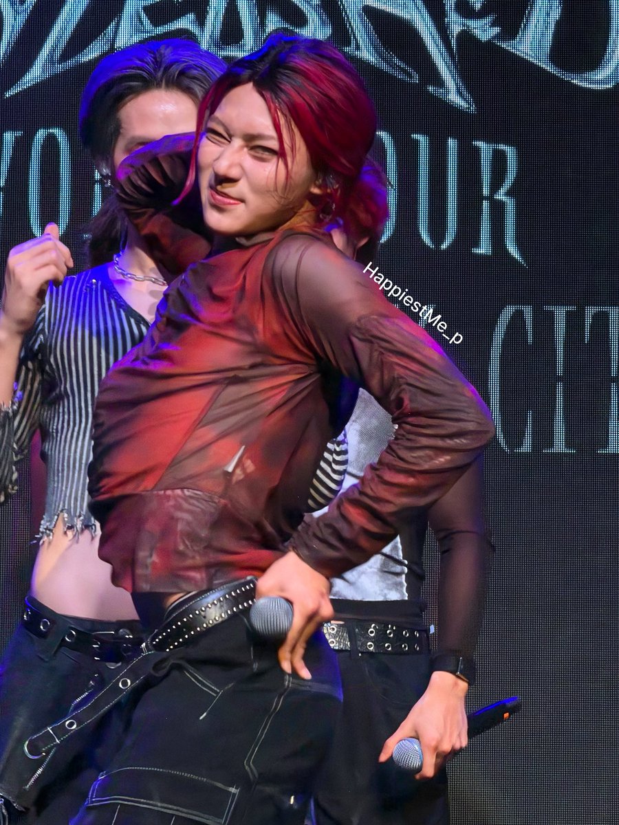 กว่าจะถ่ายเลโก้ได้แต่ละรูปอยากมากกกกก
เอเนอจี้เย่อะ ดื้อมากกกกกก ขยับไม่หยุดดดดด!
ฝากแบ่งเอเนอจี่นี้ให้แม่ด้วยแม่อ่อมแก่มากกกก!🫶🏼🙇🏻‍♀️😂

#LYKNUNLEASHEDWORLDTOUR 
#LYKNTOURXNEWYORKCITY
#Lego_Rapeepong #LYKN