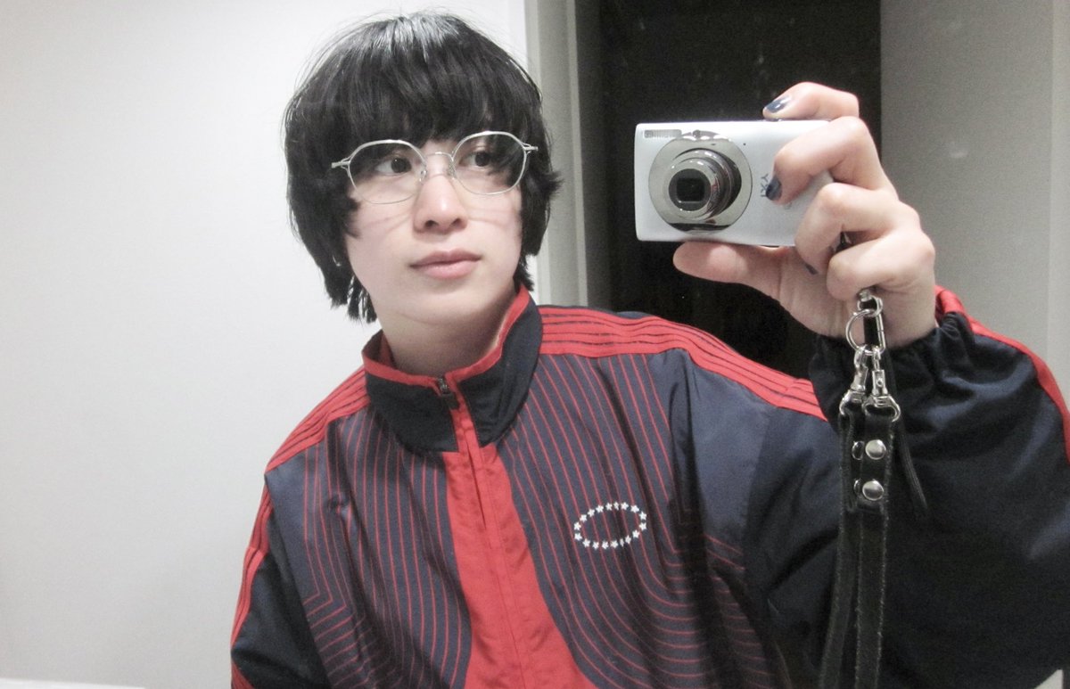 髪を切りました　春なので