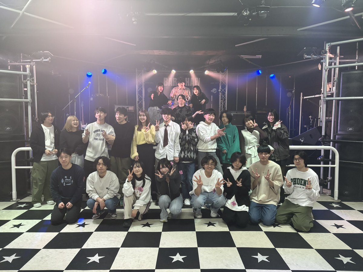 Freedom_Cafe_'s tweet photo. 長いようで短かった3日間の卒業ライブが無事終了いたしました🌸
笑いあり涙ありの素敵な卒業ライブとなりました！

ご協力いただいたOB•OGさん、関係者の皆さん、本当にありがとうございました🙇🏻‍♀️

改めて、4回生の皆さんご卒業おめでとうございます㊗️いつでも遊びに来てください😌✨️ https://t.co/l7Il8LQlhi