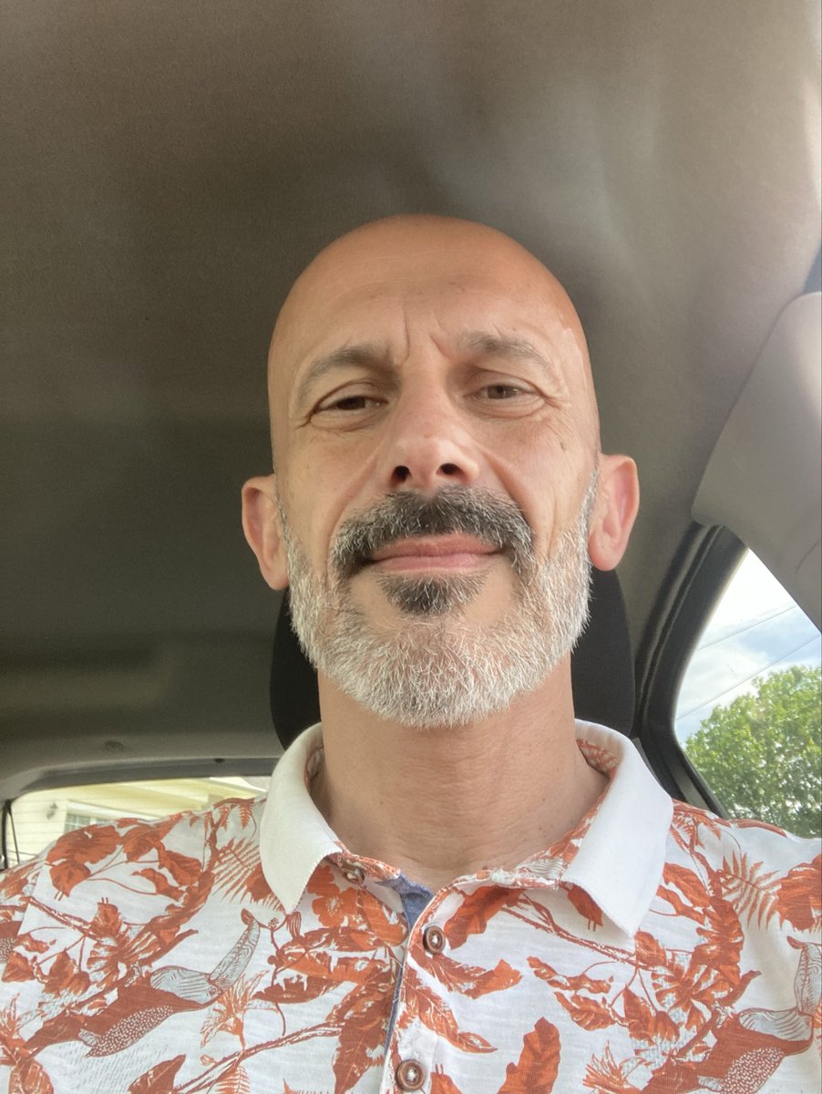 dadpierced's tweet photo. @deafzane Un aperçu de ma tronche au cas où https://t.co/lpCKSlXeIg