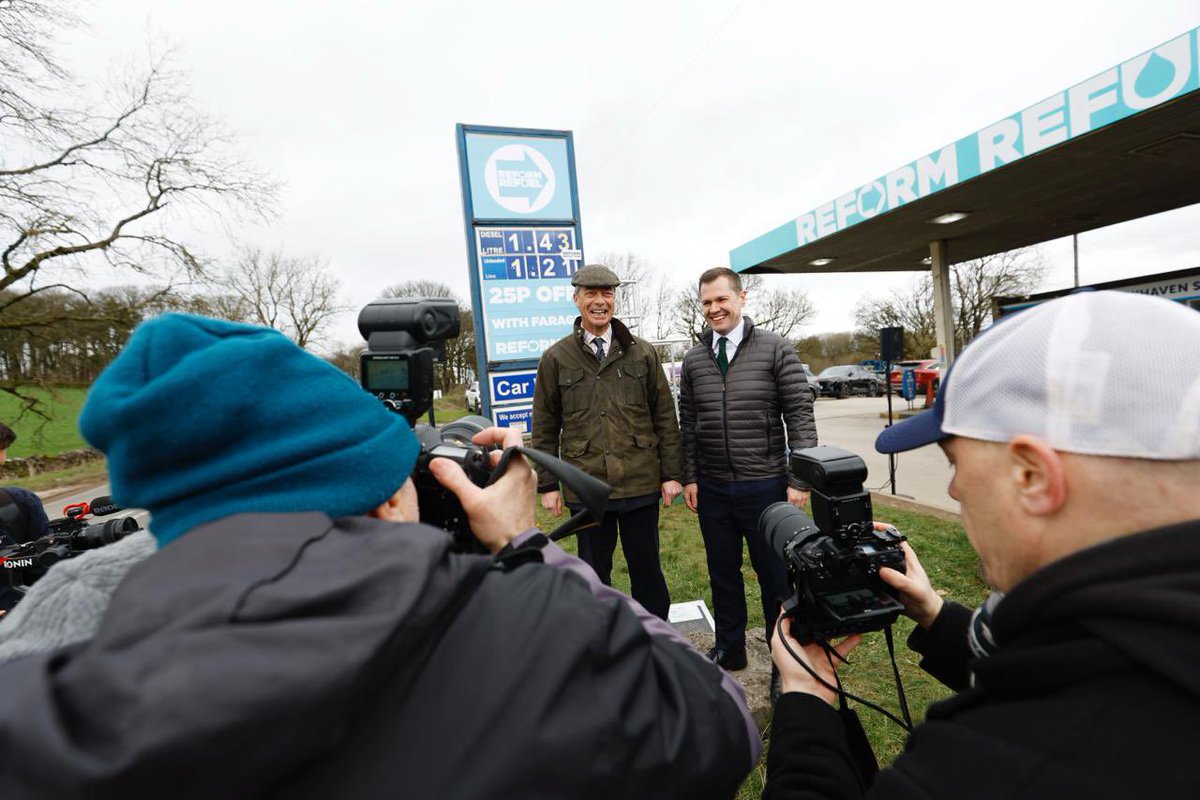 RobertJenrick's tweet image. Reform will scrap Labour’s fuel duty rise by shredding Miliband’s waste. 

Labour are splurging £13.5 billion of your money on heat pumps, electric cars and Carbon Capture Storage. 

We’ll bin it all and make fuel cheaper.