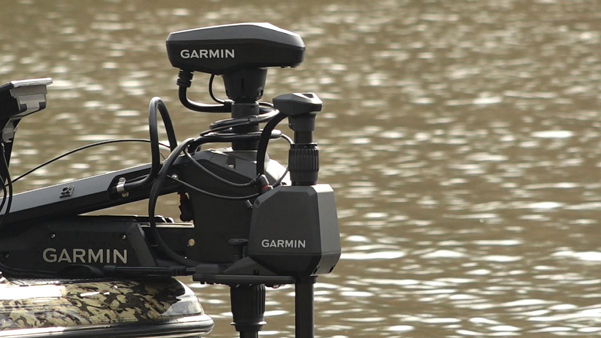 FishHandbook's tweet photo. TAKE FULL COMMAND OF YOUR UNDERWATER VIEW

Garmin introduces the new Spy Pole! Mount your transducers to Spy Pole, the revolutionary motorized sonar control, to precisely and wirelessly maneuver LiveScope and GT360UHD transducers.

#FishGarmin #GarminPro #GarminFishHunt #SpyPole https://t.co/CJR2wlb8x0