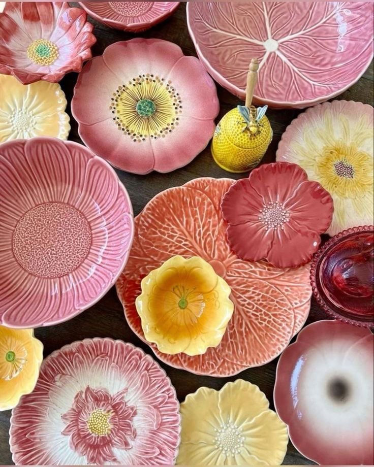 naturaholic's tweet photo. Fruit ceramic bowls https://t.co/WLpZRj9emz