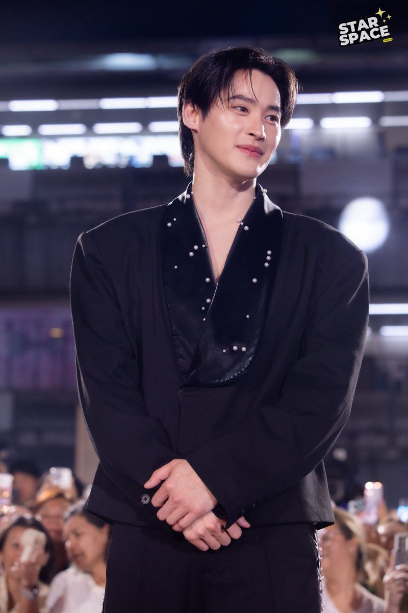 “เก้า นพเก้า” ในงานมหกรรมความบันเทิงฉลองครบรอบ 56ปี “ช่อง 3 มีอะไรใหม่” ✨

KAO CH3 X SIAM PARAGON

#งาน56ปีช่อง3xSiamParagon 
#แถลงข่าว56ปีช่อง3 
#number_9th