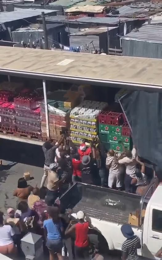 Pookie's Polls & Opinions tweet media