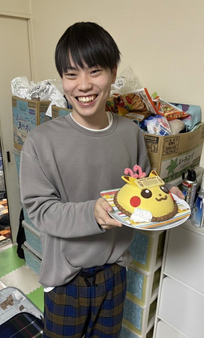 あきら tweet media