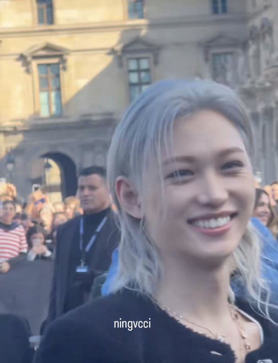His smile after doing the meme he was so happy fuckkkdkjdjdjddjdj I love you