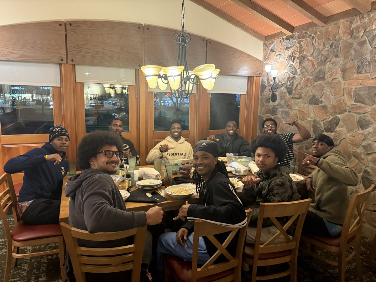 coachpaschal_'s tweet photo. Grateful for these young men and all their hard work so far ‼️ #AimHigher #WingsUp #BIA #WolfPack 🔒🐺🦅 https://t.co/u8FFmXaWys
