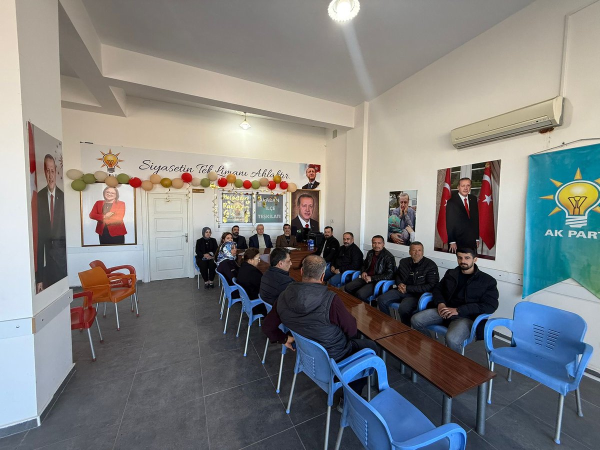 Ak Parti Araban ilçe toplantımızı gerçekleştirdik hayırlara vesile olsun..
<a href="/abuyukgumus/">Ahmet Büyükgümüş</a> 
<a href="/Akparti/">AK Parti</a> 
<a href="/AKPartiG_Antep/">AK Parti Gaziantep</a> 
<a href="/fmfedaioglu/">Fatih Muhaddis FEDAİOĞLU</a> 
<a href="/FatmaSahin/">Fatma Şahin</a> 
<a href="/EyupOzkececi/">Mehmet Eyup Özkeçeci</a> 
<a href="/halilugur1971/">Halil UĞUR</a> 
<a href="/irfancelikaslan/">İrfan Çelikaslan</a> 
<a href="/BBozgeyik_27/">Bünyamin Bozgeyik</a>