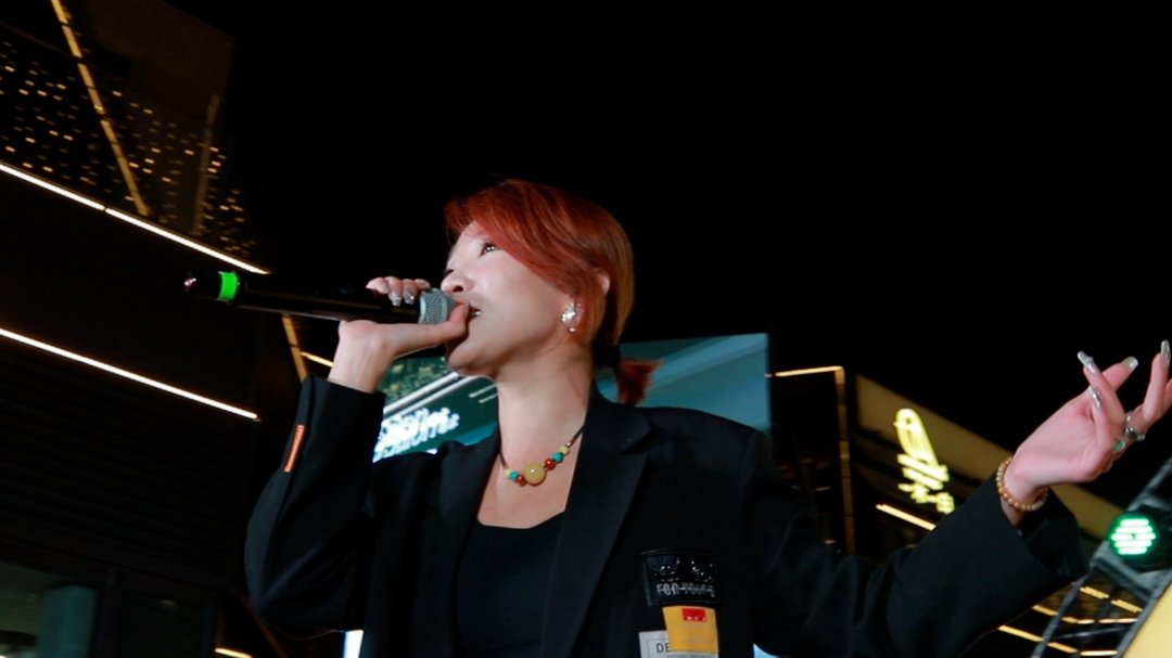 Robert Lacey tweet media