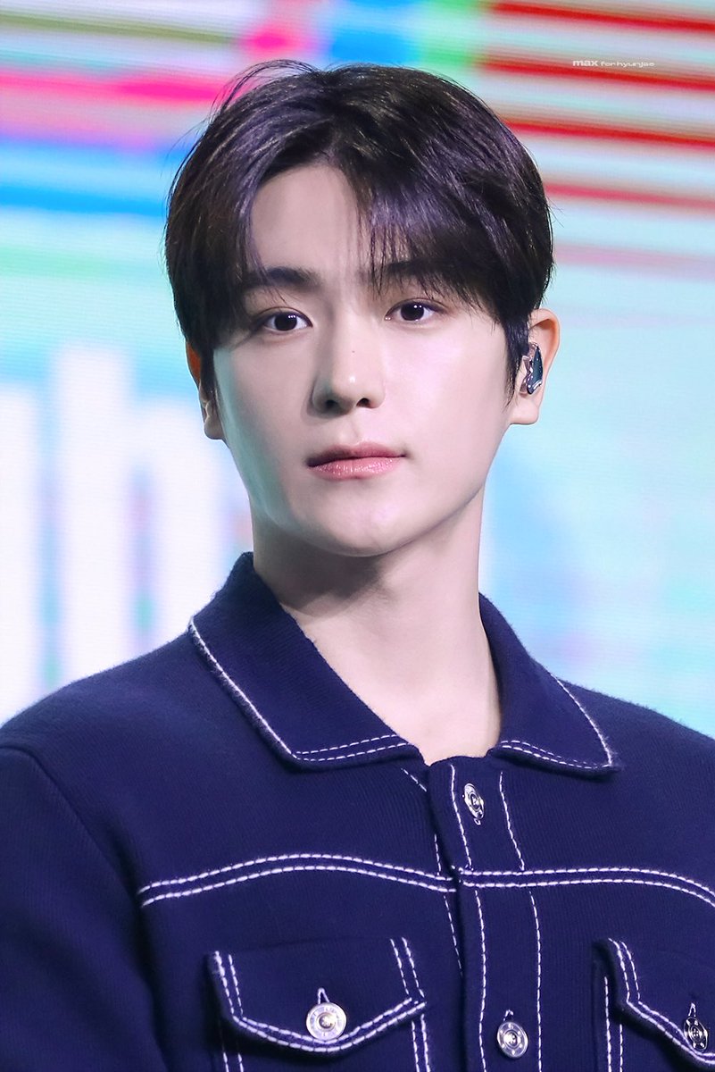 𝗺𝗮𝘅 tweet media