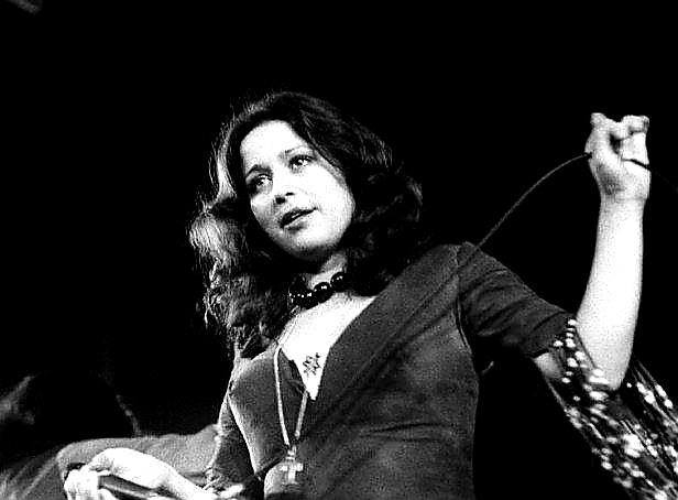 F3hvu6kKTYXcOAF's tweet photo. I believe that if you’ll just stand up and go, life will open up for you.
#TinaCharles
#BOTD🎂
I Love To Love
https://t.co/rSE6cpPyoK…
#5000Volts - I'm On Fire
https://t.co/5gcUWc3iEw… https://t.co/6X4adwvw3M