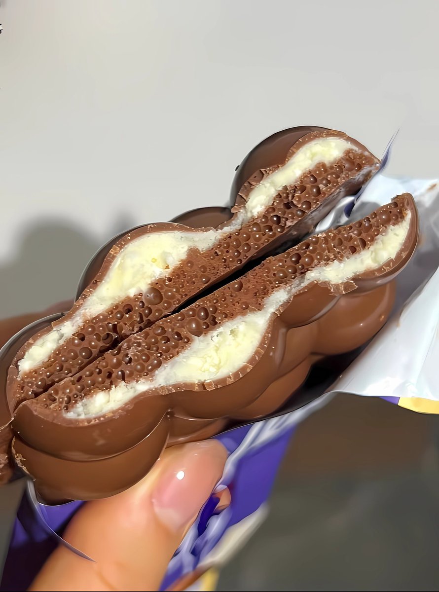 verstif's tweet photo. waitttt!! NEMU jajan cokelat enak yang bikin ketagihan, satu rasanya gak cukup sih ini 🤤 https://t.co/HdhrolCNNR