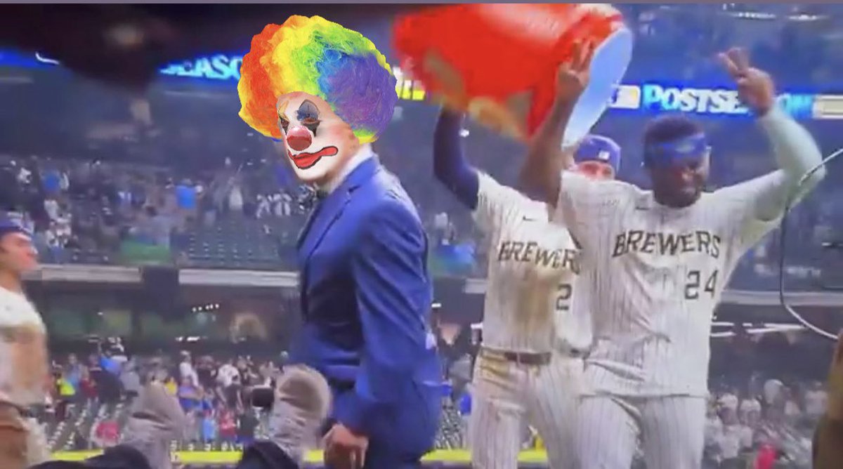 VikingsComedy tweet media