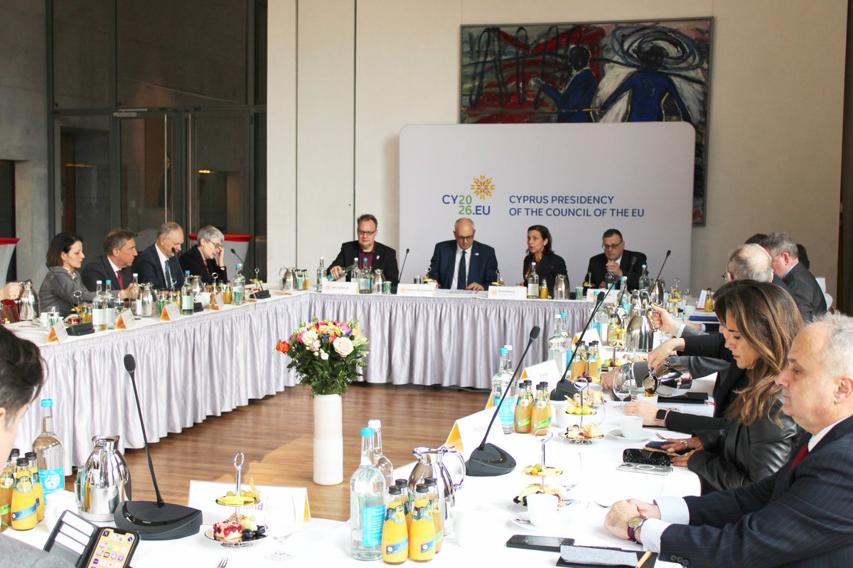 Maria Papakyriakou tweet media