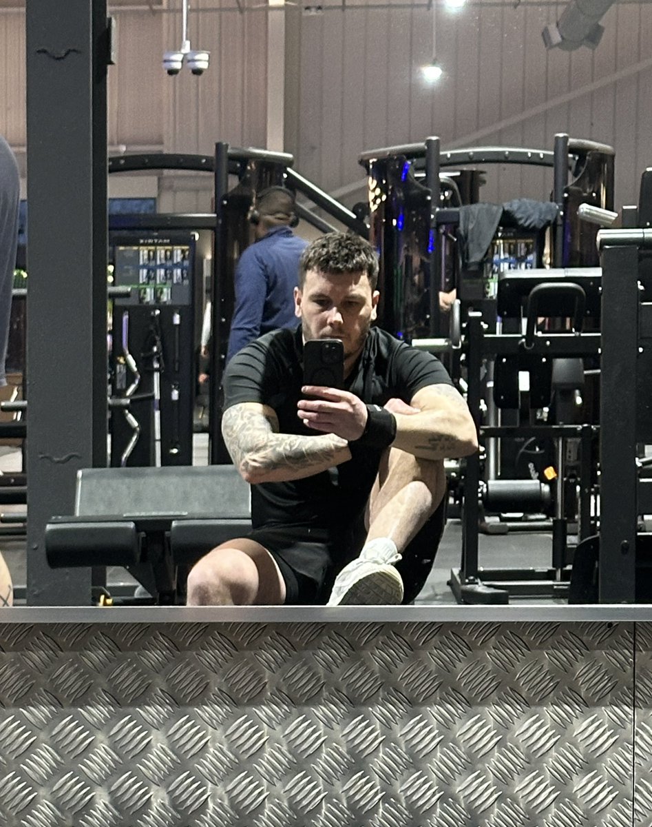 Awesomeluke01's tweet photo. Sweaty one today😈

I want you on your knees ready to worship my soles after this session!

The good ones can go cover my lunch ready for me 😏💸

https://t.co/bbk2pPJnYN https://t.co/V4G9vA6KEp