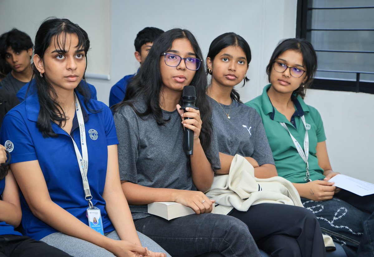 mheduNIMHANS's tweet image. Creating space for conversations on exam stress and student well-being at Knowledgeum Academy, Bengaluru. Session led by Dr M Thomas Kishore as part of Community Connect by @mhednimhans with PSW &amp;amp; CPNT, NIMHANS.
#CommunityConnect #ExamStress #StudentWellbeing #NIMHANS