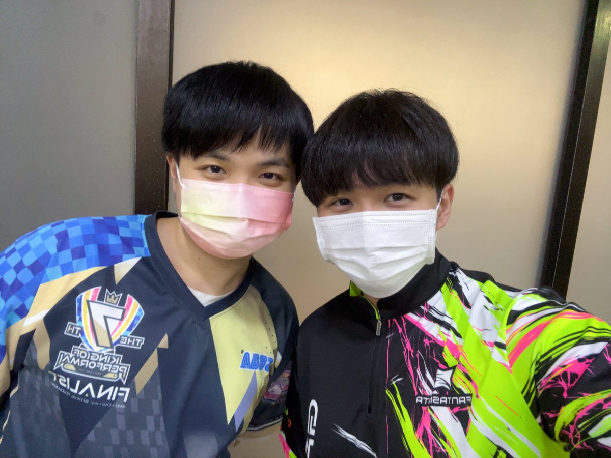yottan20001202's tweet photo. どちらが本物のよしきなの！？！？！？ https://t.co/SK9ruAm47w