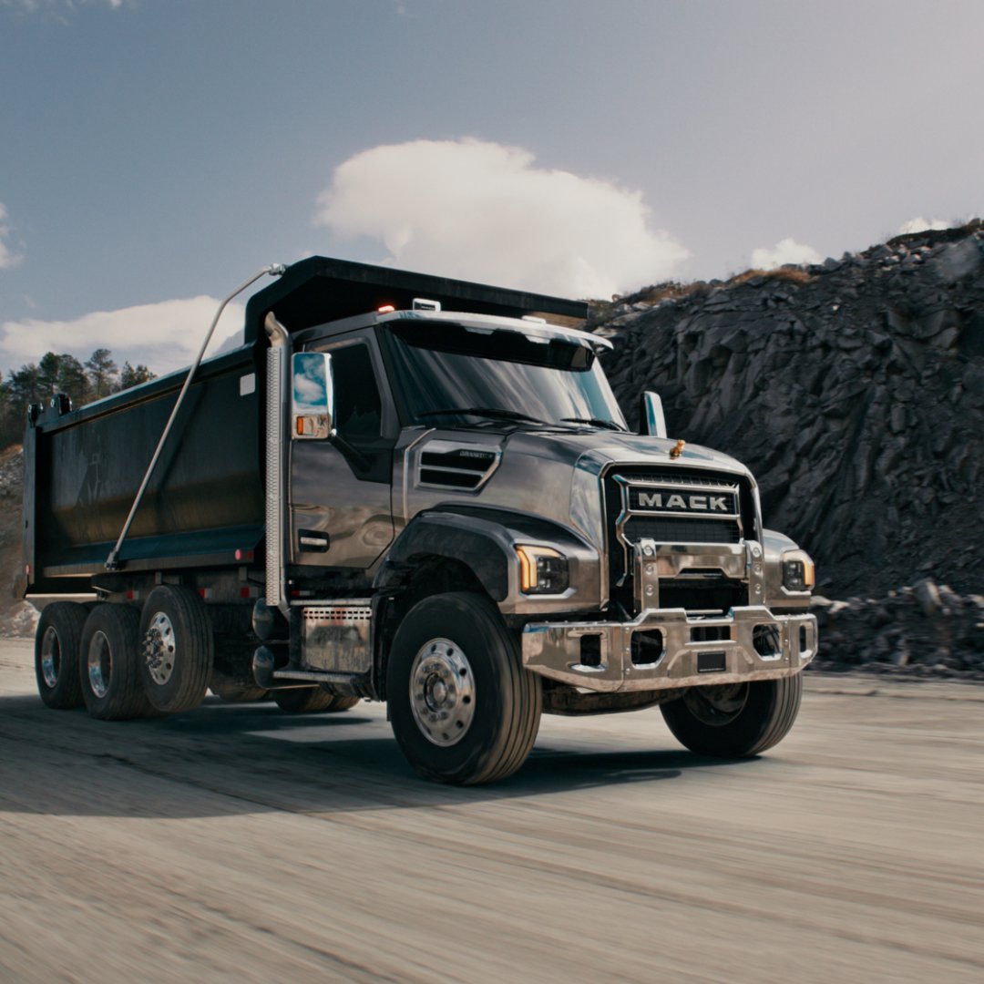 BallardTrucks's tweet photo. The jobsite never slows down and neither does the Mack Granite. This is vocational trucking like never before. 💪

@MackTrucks #MackTrucks #MackGranite #VocationalTrucks #HeavyDutyTrucks #BallardTruckCenters #NewEngland https://t.co/1DhR0PZxbK