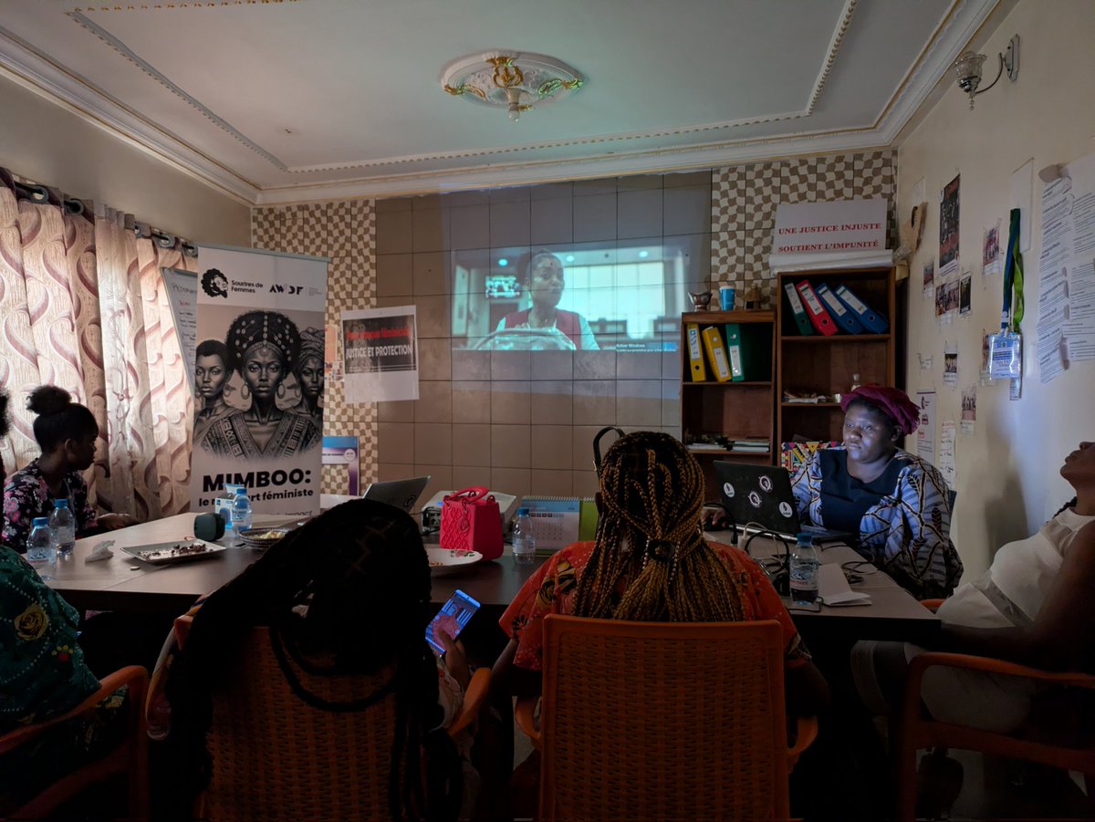 Souriresdefemmes tweet media