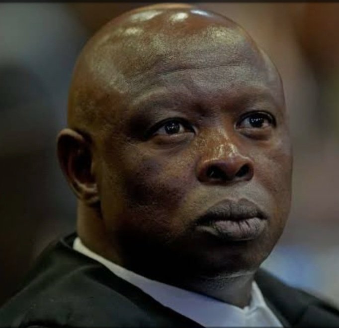 Mike28051's tweet photo. Ratha’s out here telling us that an expert was wrong, like he earned his PhD in… downloading photos. At this rate, the case isn’t just unfair — it’s a full‑blown circus, and someone forgot to bring the popcorn.
#SenzoMeyiwaTrial 
#MeyiwaTrial
#Ratha https://t.co/p16o6zz2A1