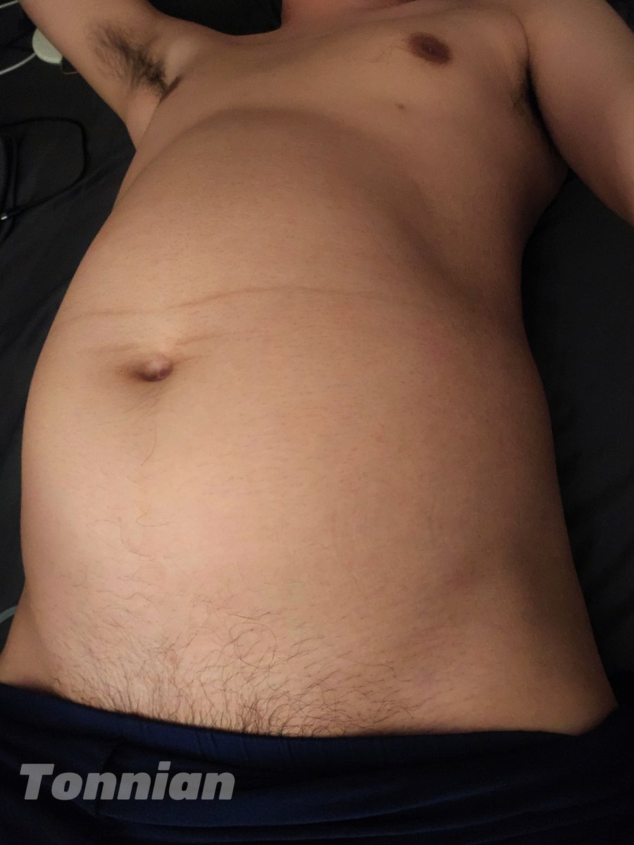 Daily task: Strive to increase the capacity of the belly😆😆😆.
#bellyinflation #airinflation #bigbelly