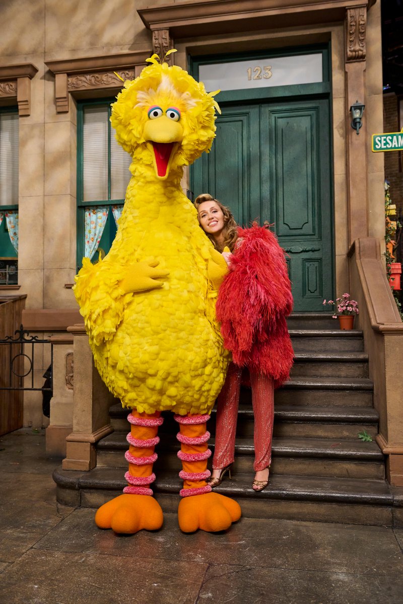 A Miley Cyrus em Sesame Street: Rua Sésamo💛