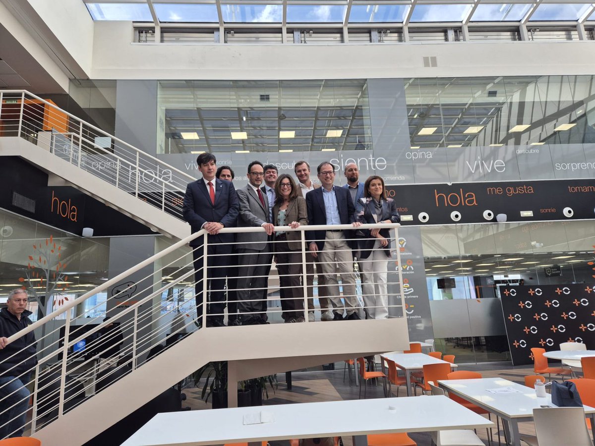 MasOrange tweet media