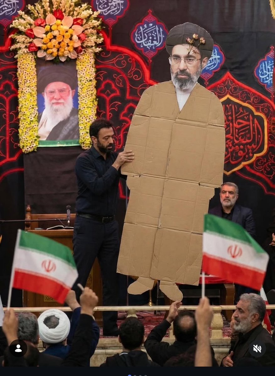 ghodssian's tweet photo. @PervezSandhu1 @alilarijani_ir الان چال کردن لش موشعلی رهبرتون وعده صادق محسوب میشه🤣
شجاع، بابا شجاع😄 https://t.co/EGGNThap2u