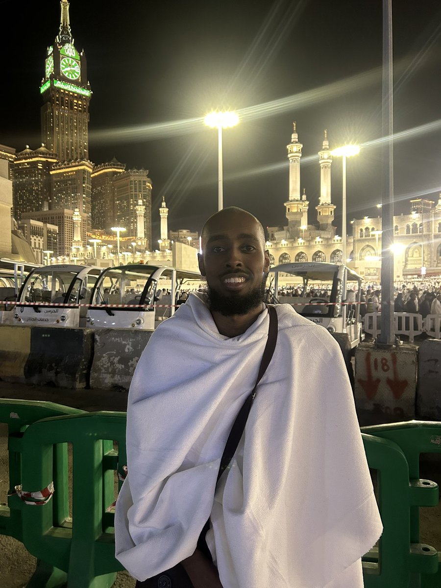 DonFalcone_19's tweet photo. 3rd umrah ٱلْحَمْدُ لِلَّٰهِ ✅
May Allah have mercy on my father &amp; accept my umrahs. 

Prophet Muhammad ﷺ said : When the human being dies, his deeds end except for three: ongoing charity, beneficial knowledge, or a righteous child who prays for him.” https://t.co/BZpU10ABst