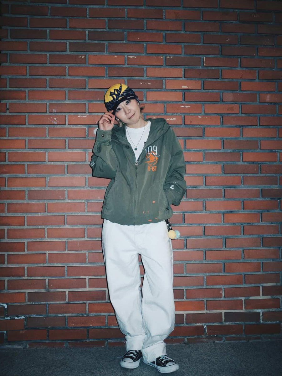 널 좋아하는 마음 커졌어
엄청 커
막 할로만해
(마음 : 158.9cm)