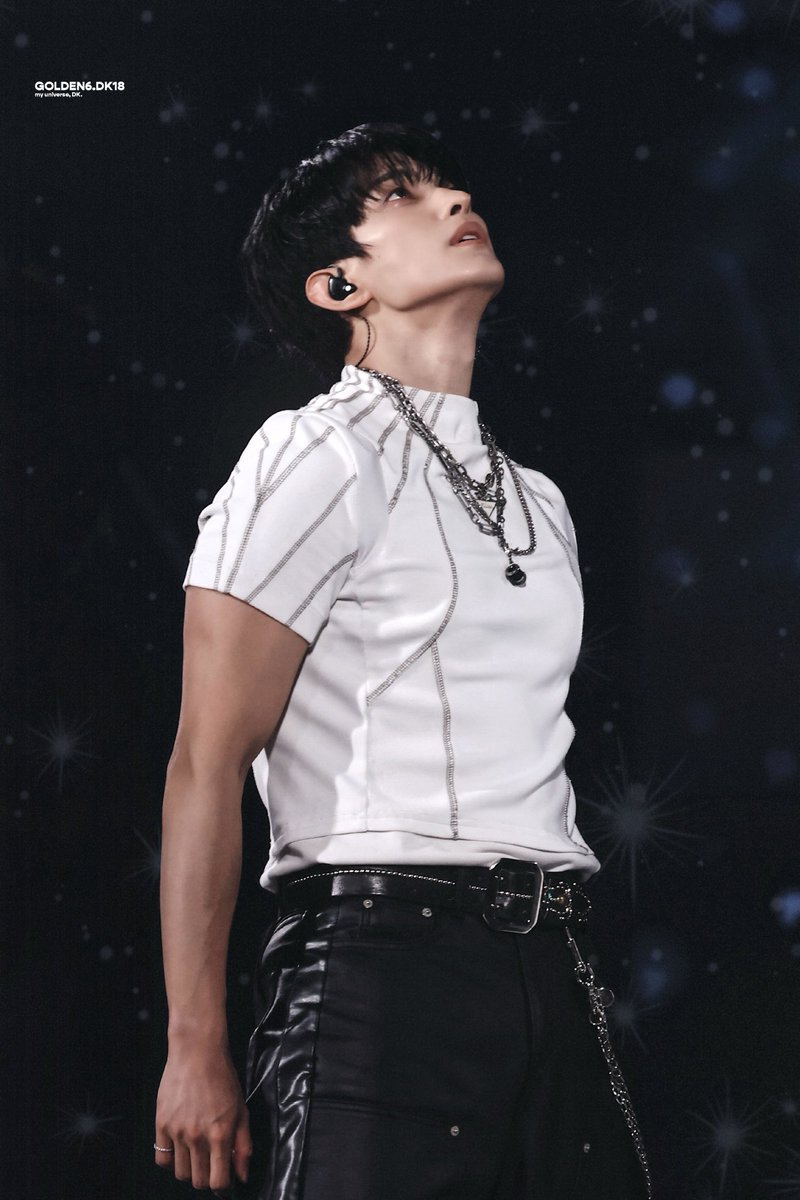 plediseokmin's tweet photo. the lights fall across the stage,
catching the veins running down his arms.
his voice fills the arena like always—
but the crowd stops singing,
because suddenly the song isn’t the only thing they’re watching. https://t.co/VWcOVXkXEN