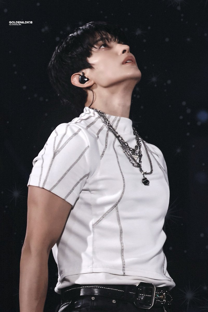 plediseokmin's tweet photo. the lights fall across the stage,
catching the veins running down his arms.
his voice fills the arena like always—
but the crowd stops singing,
because suddenly the song isn’t the only thing they’re watching. https://t.co/VWcOVXkXEN