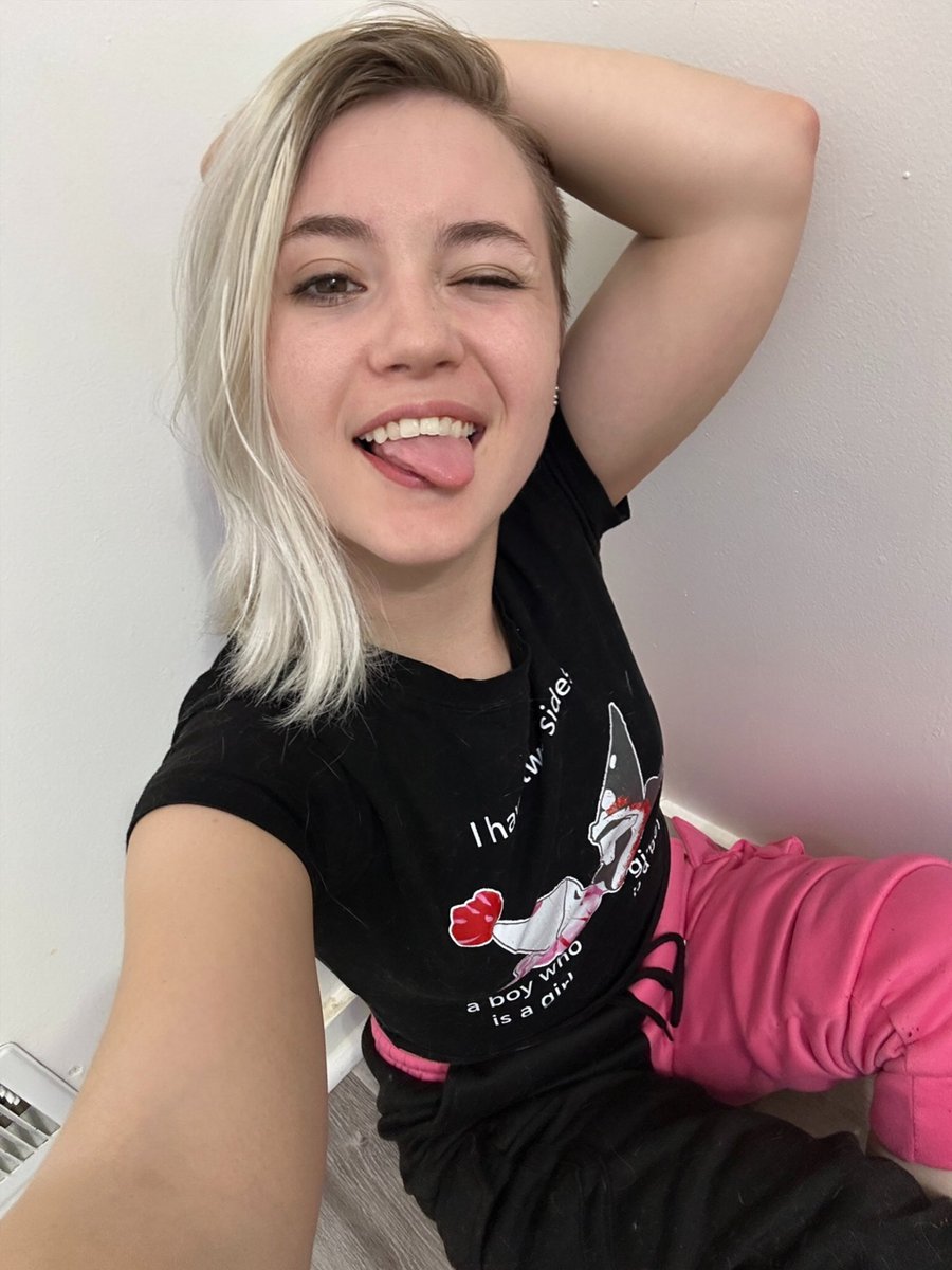 GhostieGhoo 🖤👻 tweet media