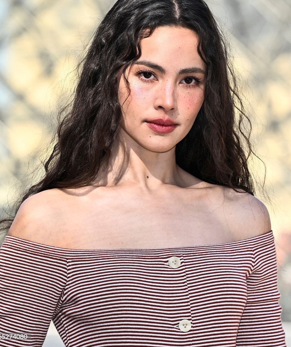 ญาญ่าลุคนี้น่ารักมาก หนึ่งในลุคที่ชอบที่สุดของญาญ่ากับ LV เลย