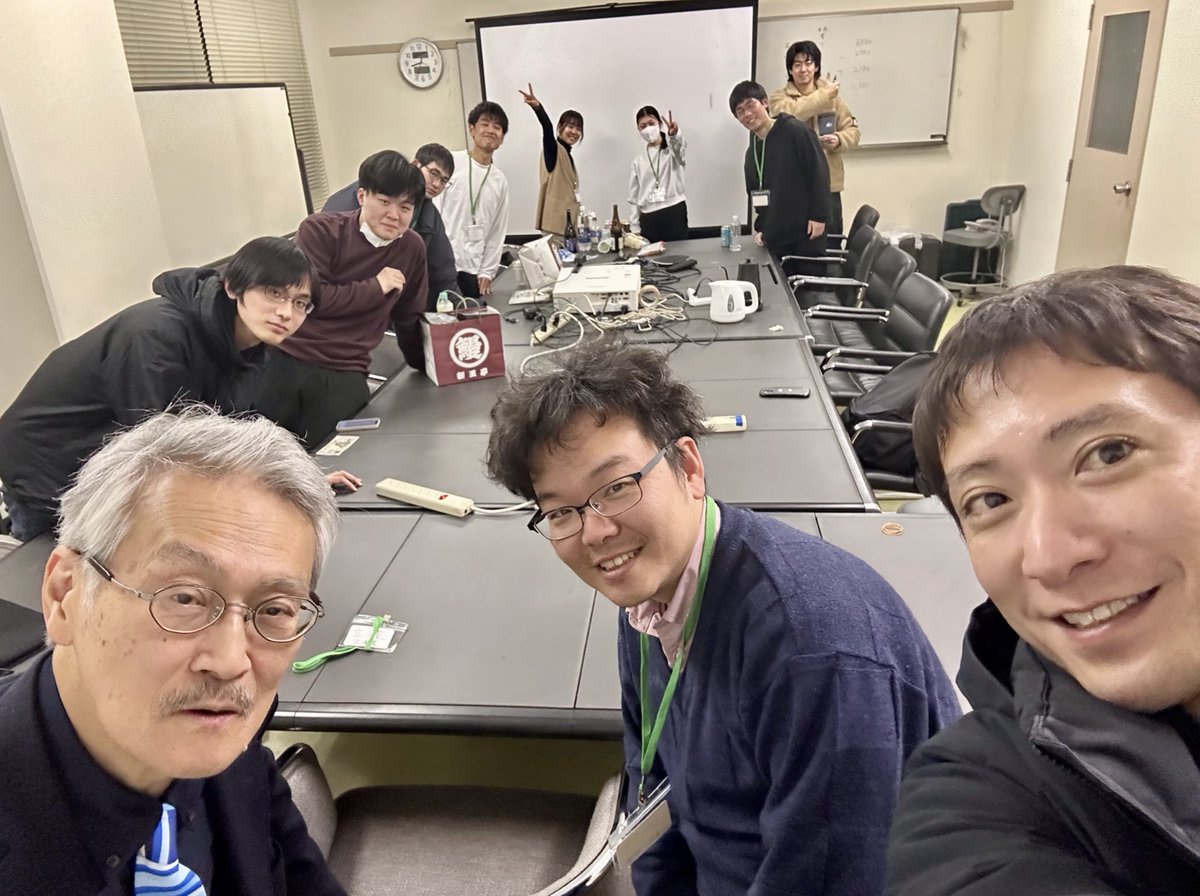 arakencloud's tweet photo. 三重大学で雲談義してきました。

最近取り組んでいる海洋・大気・雲・降水過程の研究についてご紹介して、とても有益な示唆をいただきました。

どうもありがとうございましたー！☁️🌊☀️ https://t.co/TTAOsa0hbu