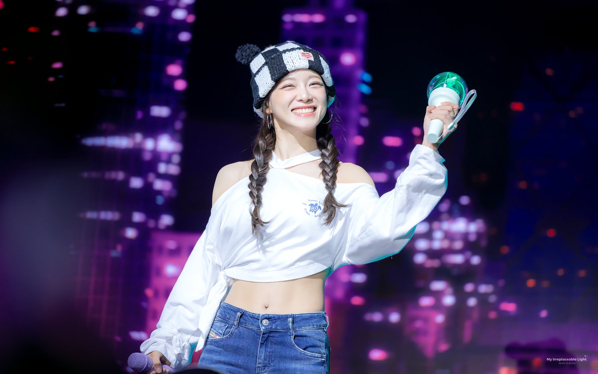 My Irreplaceable Light ✨ tweet media