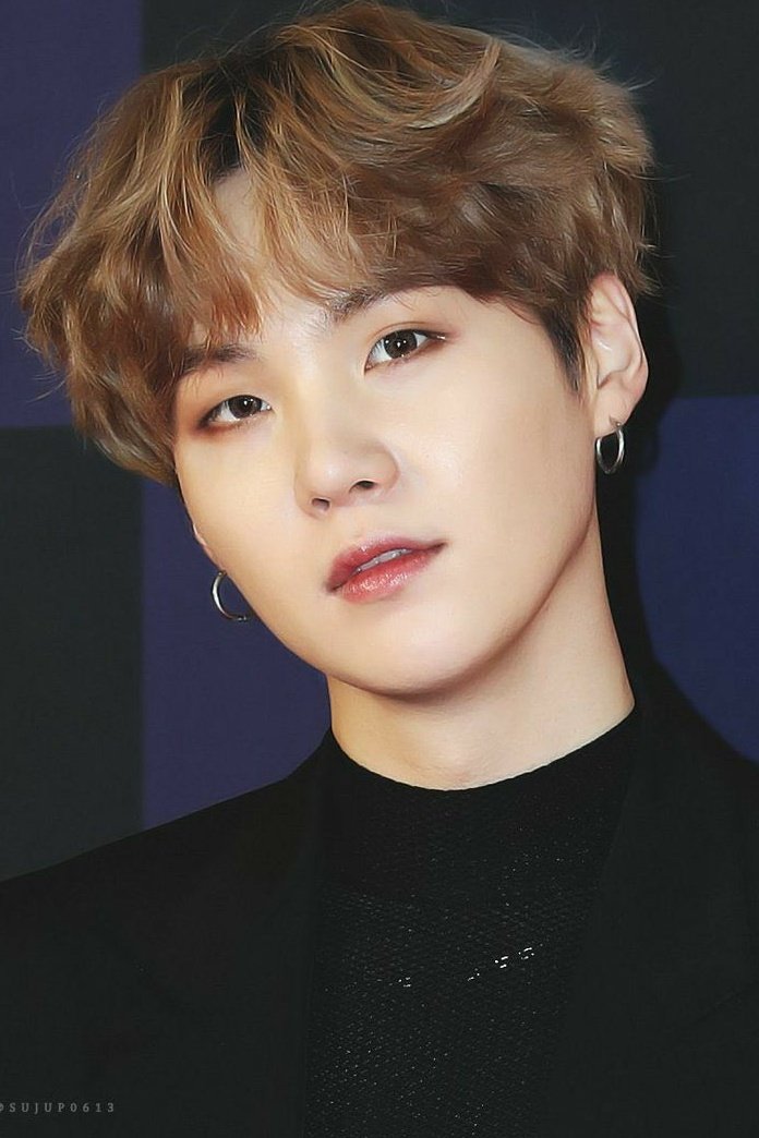 strawbunny 🍓🐰 tweet media