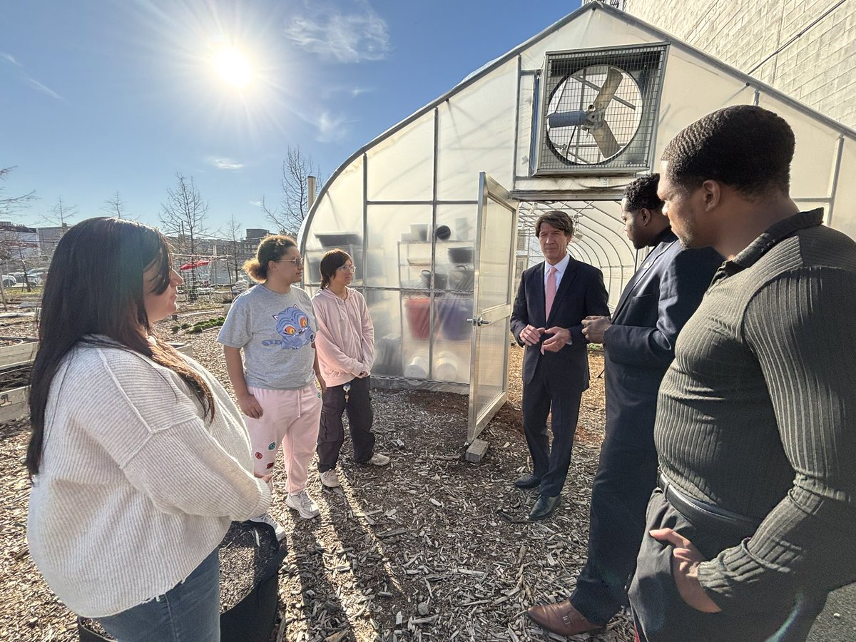 LaGuardiaCC's tweet photo. Thank you @NYCCouncil Member Ty Hankerson for coming to campus to meet our students and learning more about the work we do at the College. https://t.co/VrQhAgoUma