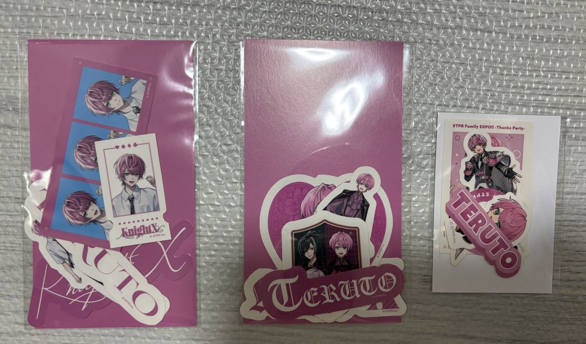 8ilasSp's tweet photo. 求）買取 （1点0.03 2点から0.01）
譲）画像のもの
全て30枚以上ございます
お気軽にリプ又はDMでお声掛けください🙇‍♂️
 #騎士Xグッズ買取  #KnightXグッズ買取 #STPRグッズ買取  #騎士Xグッズ交換 https://t.co/KW1Bqw8Ka1