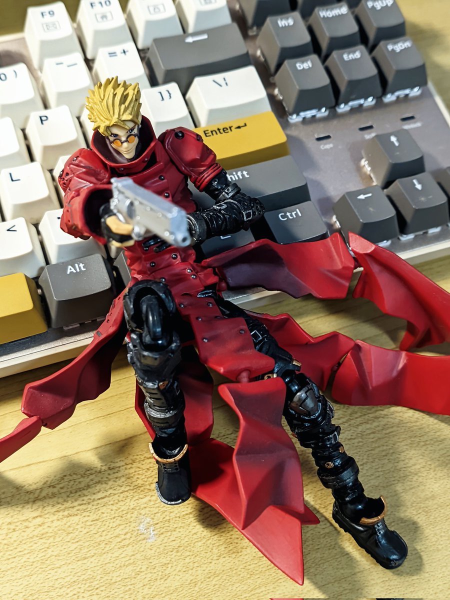 purelyFloating tweet media