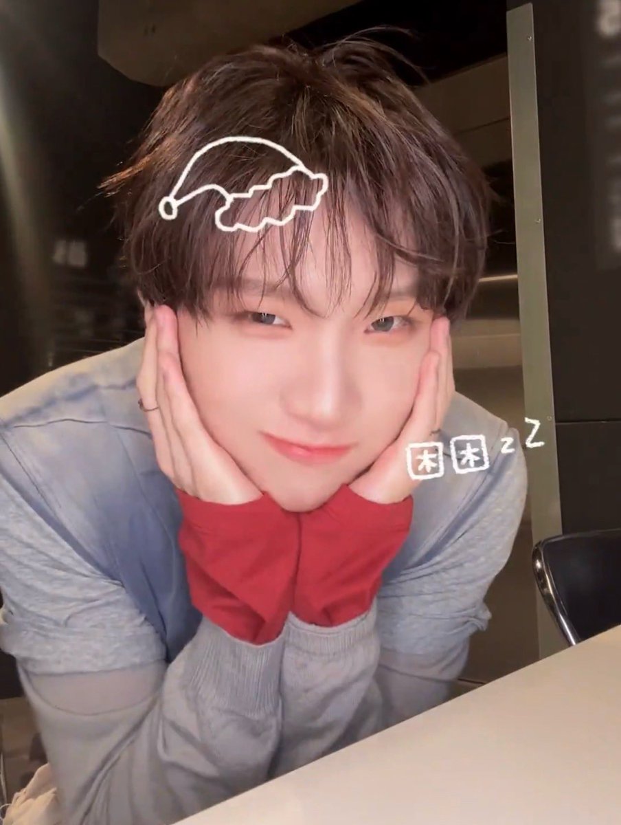 ChroniclesWH's tweet photo. 我都不想活了他知道这几个中文配他这些表情多可爱吗 https://t.co/iDA5wsEsuW