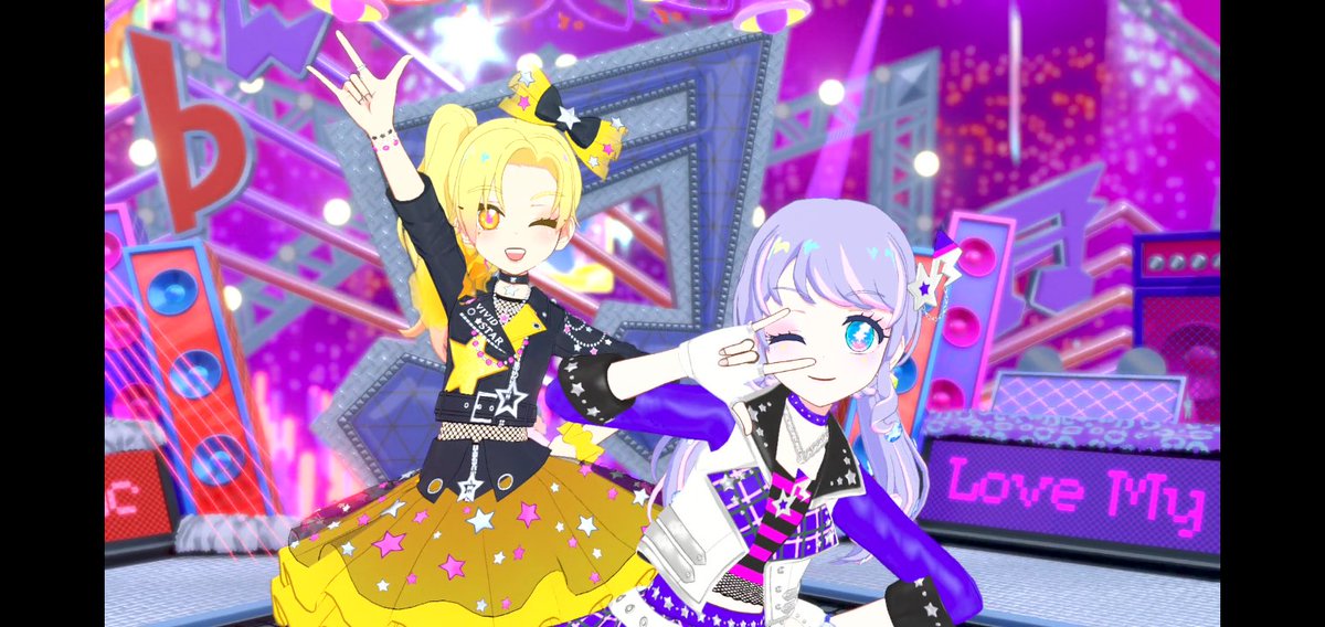 #ウインクが似合うマイキャラちゃん 
便乗✨
ウインクは最強かわいい！💕
