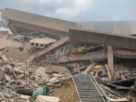 tvcnewsng's tweet image. Lagos Govt. Probes Collapse Of Four-Storey Building In Ogba

Read more:
tvcnews.tv/lagos-govt-pro…

#tvcnews
#lagos
#collapse
#ogba
