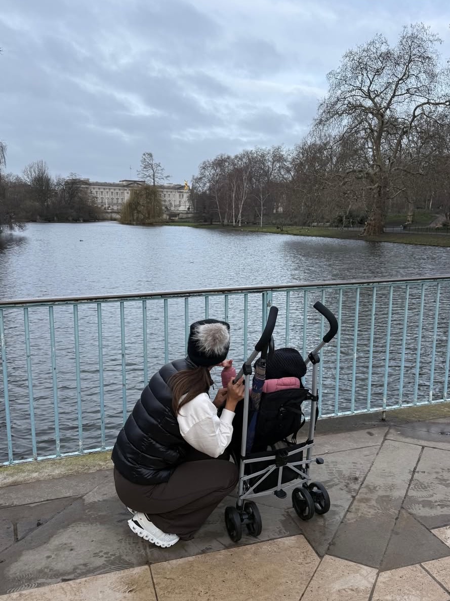 hourly Alia tweet media