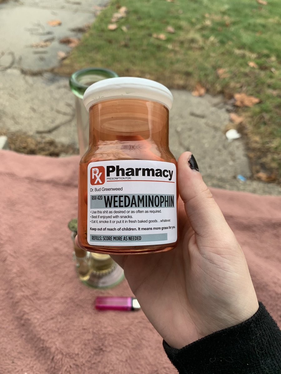 fr3aksh0w357's tweet photo. Being a good little mentally ill, and taking my medication as prescribed! #weedtw #drugtwt https://t.co/AoO8G5oVgZ
